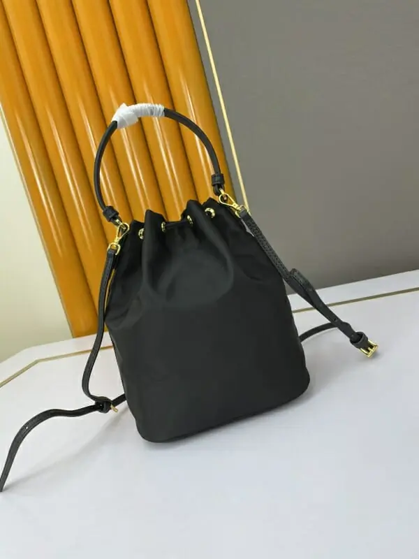 prada aaa qualite sac a main  pour femme s_12077602